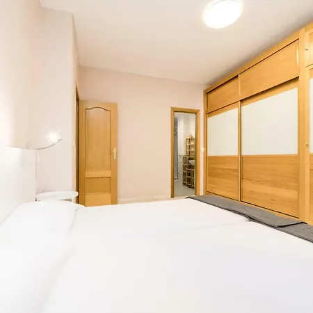 Apartamento Homes Celedonio Romero Málaga